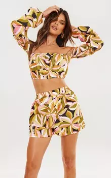 PrettyLittleThing Пляжный топ цвета хаки с цветочным принтом и принтом Bardot с пышными рукавами