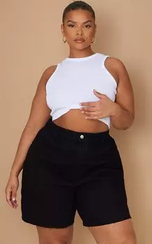 PrettyLittleThing Плюс черные джинсовые шорты свободного кроя для девушки