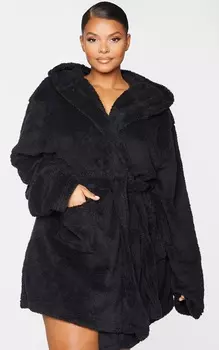 PrettyLittleThing Plus Черный пушистый халат