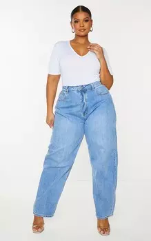 PrettyLittleThing Плюс Голубые джинсы-бойфренды