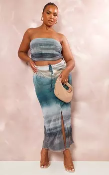 PrettyLittleThing Плюс синяя длинная юбка со сборками и принтом омбре
