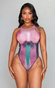 PrettyLittleThing Розовое боди с принтом Shape