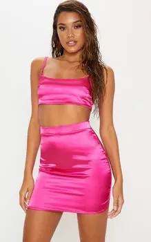 PrettyLittleThing Розовый атласный укороченный топ с глубоким вырезом