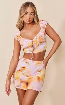 PrettyLittleThing Розовый обтягивающий топ со сборками и бюстгальтером с цветочным принтом
