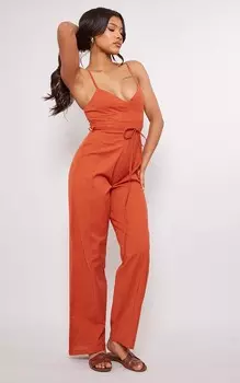 PrettyLittleThing Ржавый льняной комбинезон с чашками и перекрестной завязкой на талии