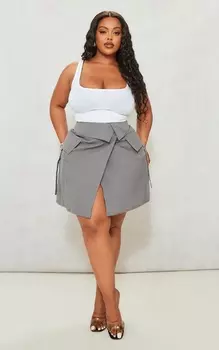 PrettyLittleThing Серая мини-юбка плюс с отложками