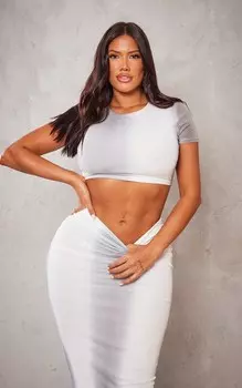 PrettyLittleThing Серая укороченная футболка из сетки Shape