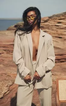 PrettyLittleThing Широкие брюки овсяного цвета с разрезом по низу