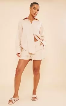 PrettyLittleThing Шорты оверсайз из твила песочного цвета