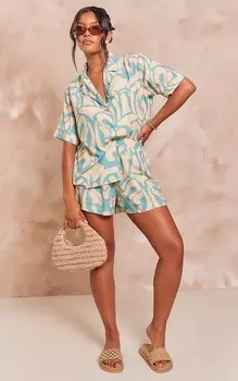 PrettyLittleThing Синие шорты с тканой окантовкой и принтом в виде плитки