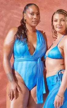 PrettyLittleThing Синий купальник с глубоким вырезом и запахом на талии с тигровым принтом Plus