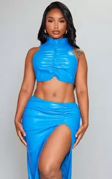 PrettyLittleThing Синий укороченный топ из искусственной кожи со сборками и высоким воротником