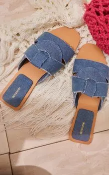 PrettyLittleThing Средне-синие джинсовые сандалии-мюли на плоской подошве с круглым носком и ремешком