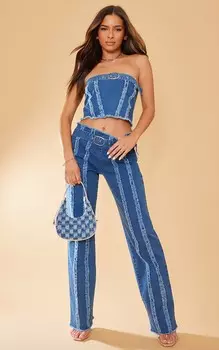 PrettyLittleThing Средне-синие джинсы прямого кроя с потертыми швами и поясом