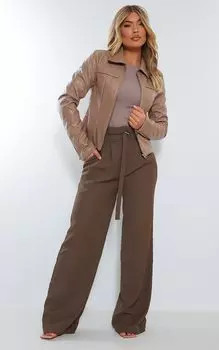 PrettyLittleThing Темно-коричневые широкие брюки из тканого материала в бумажном пакете