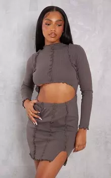 PrettyLittleThing Темно-серое облегающее платье в рубчик с открытой окантовкой и вырезами
