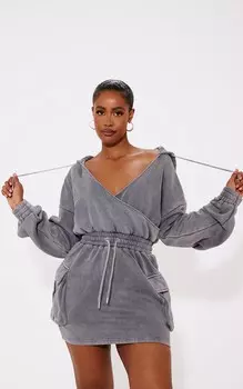PrettyLittleThing Темно-серое толстовочное платье оверсайз с капюшоном