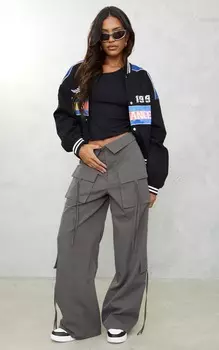 PrettyLittleThing Темно-серые брюки-карго с карманами и складками на талии, широкими штанинами