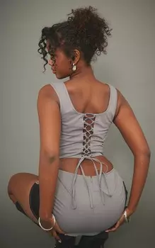 PrettyLittleThing Темно-серый корсетный топ карго с контрастной вставкой на шнуровке