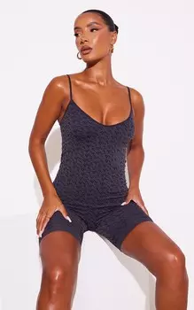 PrettyLittleThing Темно-серый жаккардовый бесшовный комбинезон