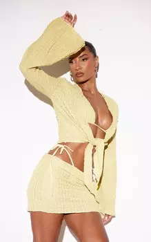 PrettyLittleThing Темно-желтая текстурированная рубашка с рукавами-колокольчиками и завязкой спереди.