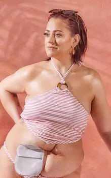 PrettyLittleThing Топ бикини с V-образным вырезом в рубчик и V-образным вырезом в полоску Clay Stripe