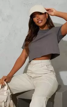 PrettyLittleThing Укороченная футболка оверсайз хлопково-угольного цвета