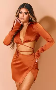 PrettyLittleThing Укороченный атласный топ с запахом Burnt Orange