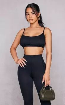 PrettyLittleThing Укороченный топ Petite черного цвета с ребристым швом