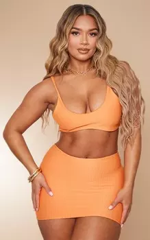 PrettyLittleThing Укороченный топ с бретелями Shape оранжевого цвета в рубчик