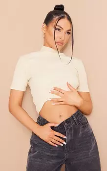 PrettyLittleThing Укороченный топ с короткими рукавами и высоким воротником в рубчик Basic Stone Rib