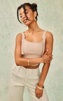 PrettyLittleThing Укороченный топ с пряжкой из эластичного тканого материала Stone
