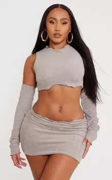 PrettyLittleThing Укороченный топ Shape Taupe из мягкого махрового полотна с открытыми плечами