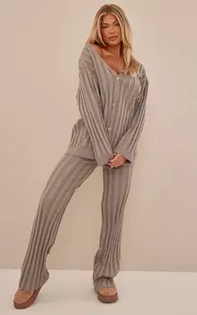 PrettyLittleThing Вязаные брюки цвета хаки с широкими рубчиками