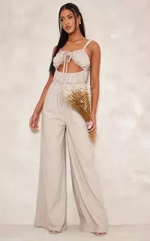 PrettyLittleThing Высокий бежевый льняной комбинезон с вырезами и очень широкими штанинами