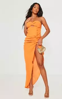 PrettyLittleThing Ярко-оранжевое платье-бандо с разрезом и перекрученным разрезом