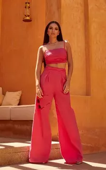 PrettyLittleThing Ярко-розовые брюки очень широкого кроя со складками на поясе
