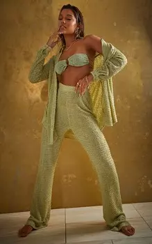 PrettyLittleThing Зеленые пляжные брюки с фактурной отделкой