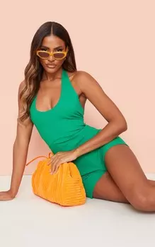 PrettyLittleThing Зеленый комбинезон с воротником халтер в рубчик и завязкой на спине