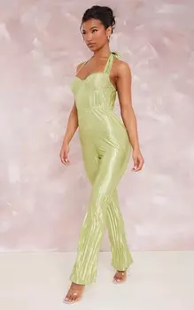 PrettyLittleThing Зеленый плиссированный комбинезон с кружевными чашками на косточках и завязкой на бретельках