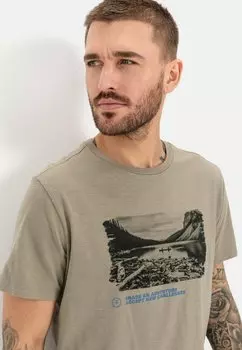 Принт на футболке camel active, хаки