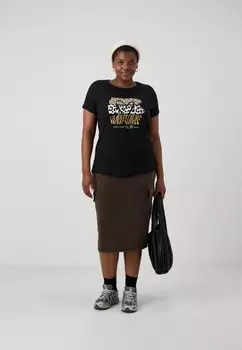 Принт на футболке CARFREA LIFE WILD BOX ONLY Carmakoma, черный