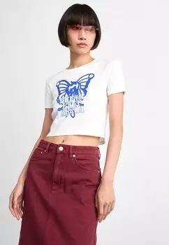 Принт на футболке DREAM BABY Obey Clothing, белый