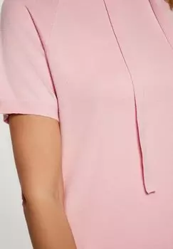 Принт на футболке Hoodie usha, розовый