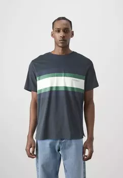 Принт на футболке KAINRO Ted Baker, черный