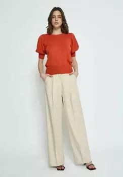 Принт на футболке LIVA Minus, оранжевый