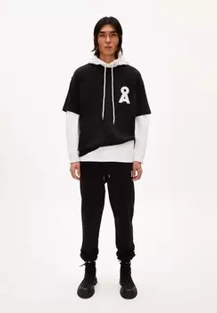 Принт на футболке MIKAAS ICONIC CAPSULE ARMEDANGELS, черный