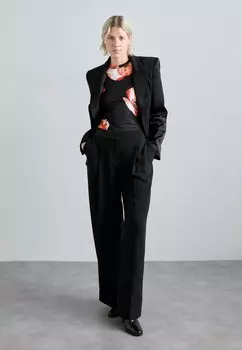 Принт на футболке MINERVA STOCKING Stine Goya, черный