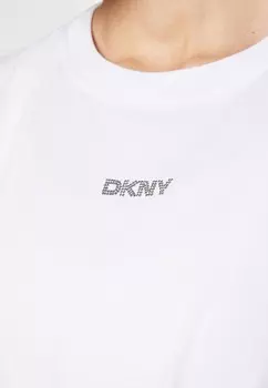 Принт на футболке MINI LOGO KNOT FRONT TEE DKNY, белый