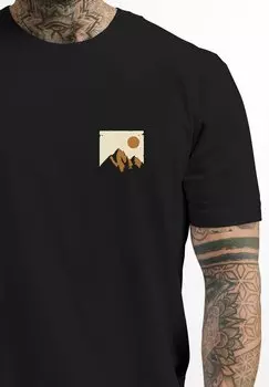 Принт на футболке Outdoor Adventure Brustlogo Natur Berge Wandern Fashion Streetstyl Neverless, черный